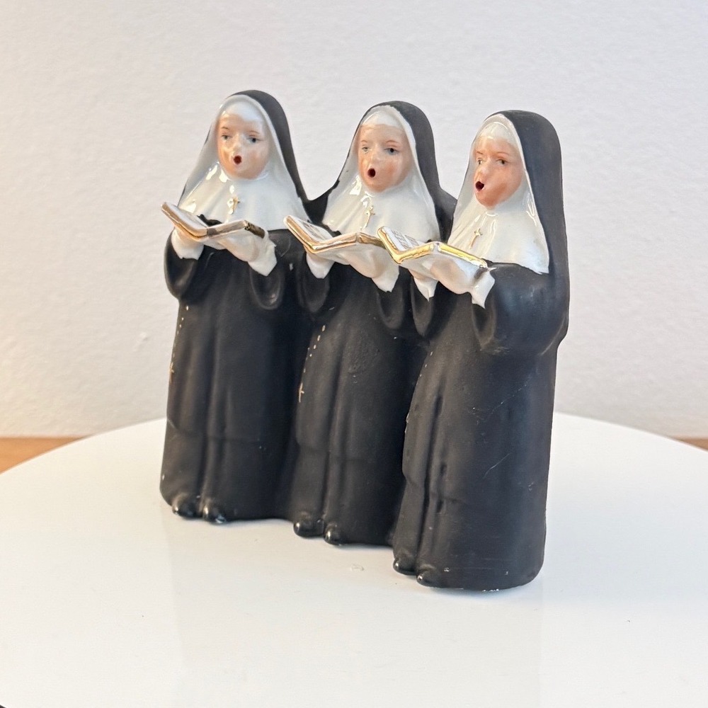 Vintage Ceramic Singing Nuns Music Box Trio Figurine Made in Japan Black White